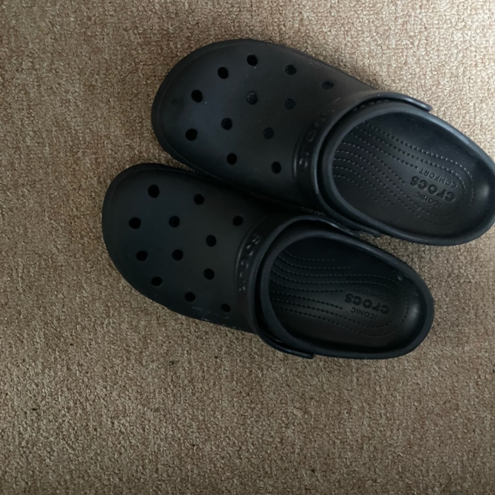 Crocs Size 10